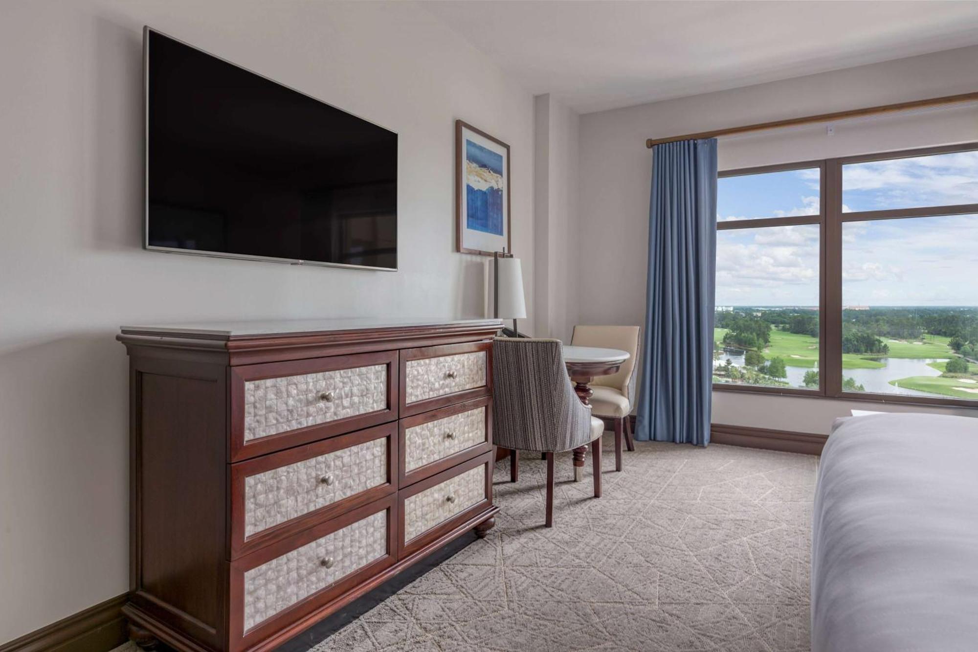 Parlor King Suite